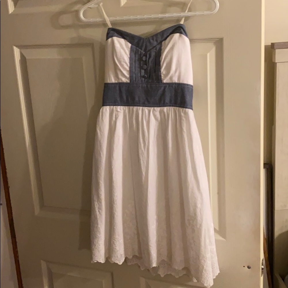 Le chateau dress